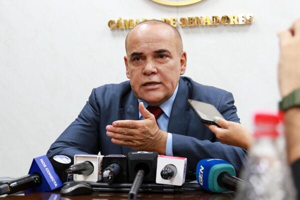 Basilio Núñez responde a Leite y defiende gestión del Gobierno