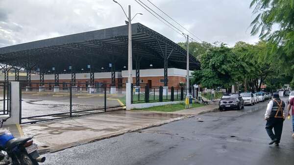 Postergan ingreso de buses internacionales a la nueva terminal de Villarrica por falta de condiciones viales  - Nacionales - ABC Color