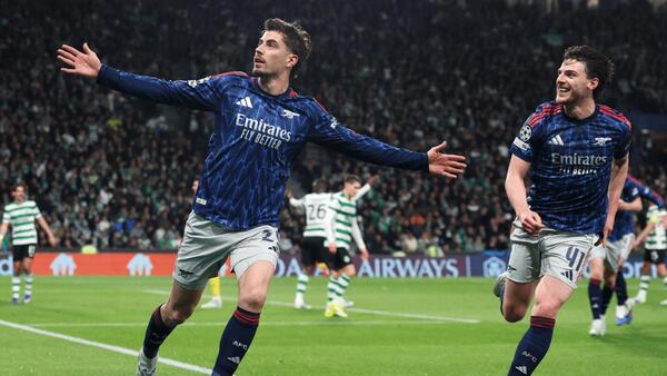 Arsenal levanta cabeza en Lisboa