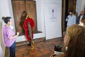 Visita guiada recorre la muestra del Premio Henri Matisse en la Manzana de la Rivera - Cine y TV - ABC Color