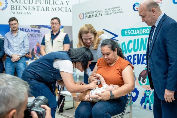 Salud lanza campaña vacunarse es poder •