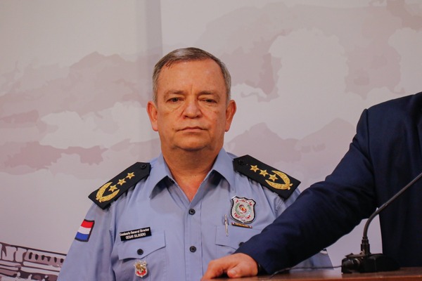 Silguero inicia gestión con reordenamiento de altos mandos policiales - ADN Digital