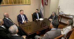 La Nación / Ministro Jiménez busca optimizar la administración de Justicia mediante diálogo con gremios