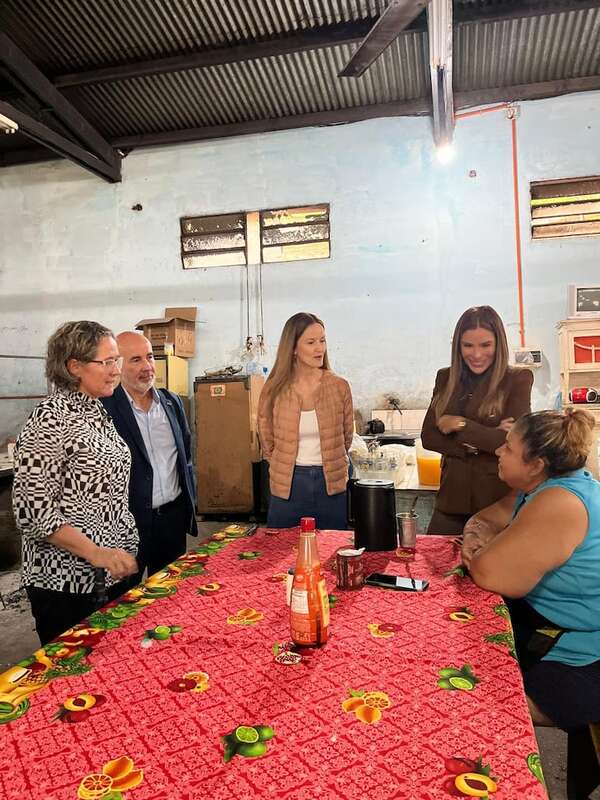 Sole Núñez promete revitalizar mercados municipales zonales  - Política - ABC Color