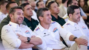 Peña evita responder a Leite sobre dichos de “coimas” y defiende su derecho a opinar