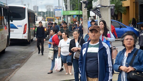 Actual sistema de transporte público “no pasará de fin de año”, advierten