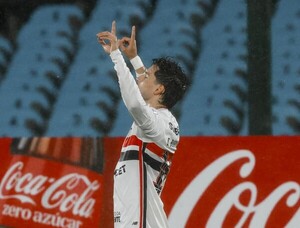 Gol de Bobadilla para el triunfo de Sao Paulo ante Boston River