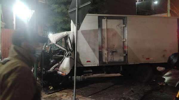 Choque en Acceso Sur deja un hombre fallecido - Policiales - ABC Color