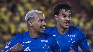 Cruzeiro impone su ley en Ecuador y vence al Barcelona
