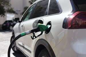 Alto el fuego en Oriente Medio: ¿qué pasará con los precios de combustibles en Paraguay? - Economía - ABC Color