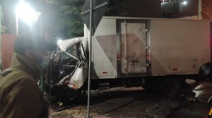 Violento accidente en Acceso Sur termina con una víctima