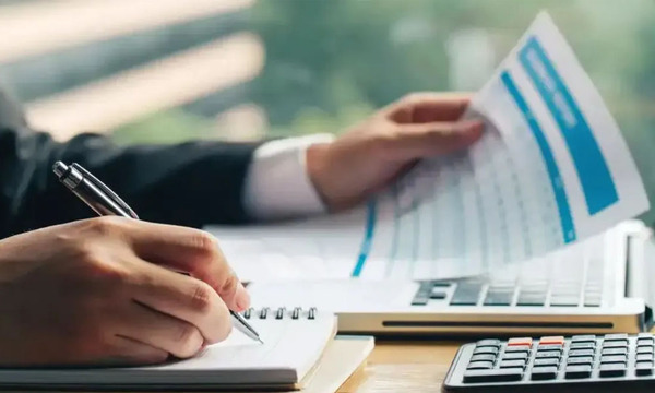 Gobierno evalúa tres fórmulas para ajustar el salario mínimo en julio - OviedoPress