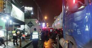 Diario HOY | Joven conductor fallece tras chocar contra camión cisterna sobre Acceso Sur