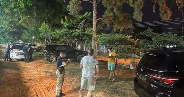 Diario HOY | Tortoleros roban casi G. 300 millones de camioneta de precandidato a concejal en Luque