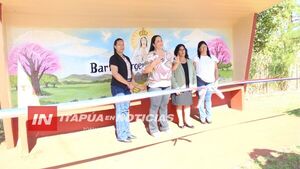 RENUEVAN PARADAS DE ÓMNIBUS PARA MEJORAR ESPACIOS PÚBLICOS EN LA PAZ