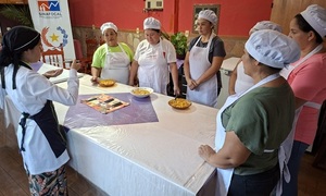 Capacitan a cocineras del programa Hambre Cero en Caaguazú para mejorar la calidad alimentaria - OviedoPress