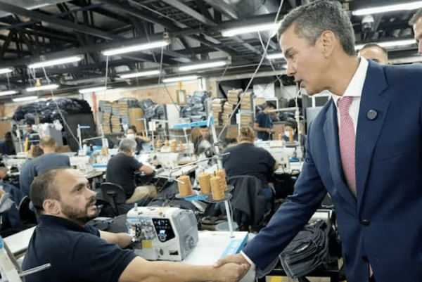 Maquila impulsa inversiones, empleo y récord de exportaciones en Paraguay - Noticiero Paraguay