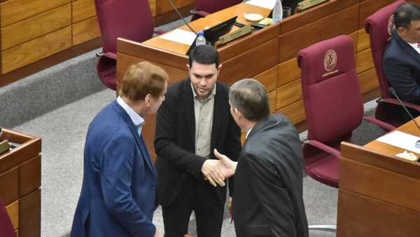 Senadores cuestionan blanqueo a Hernán Rivas y piden información sobre amenaza a fiscala