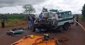 Tragedia en Canindeyú: Choque entre ambulancia y camioneta deja tres muertos | Unicanal