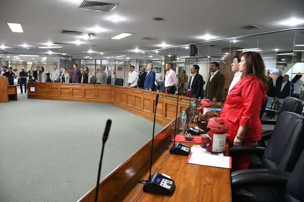 Interna cartista: oficialistas “trancan” a Bello la venta de tierras municipales - Nacionales - ABC Color