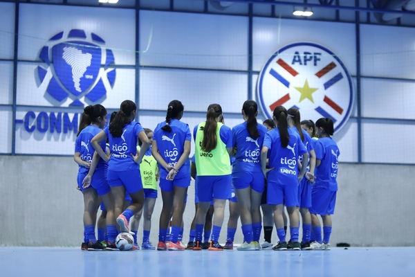 La Albirroja Sub 17 de Futsal entra en la recta final de la preparación