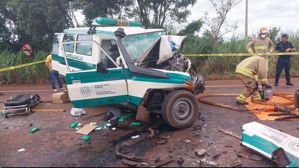 Tres fallecidos luego de accidente en Cruce Carumbey, CDE