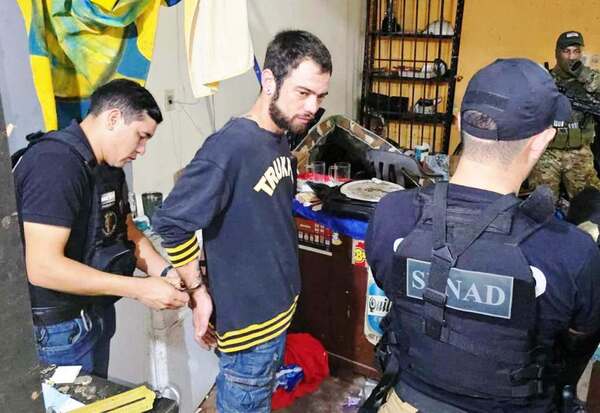 Un barrabrava vendía drogas en “taller de motos” y “lomitería” •