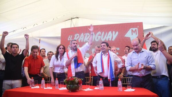 Disidencia colorada entrega un manifiesto a la ANR denunciando abusos de poder