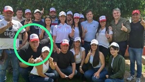 Funcionario del TSJE es visto en actos proselitistas de la ANR