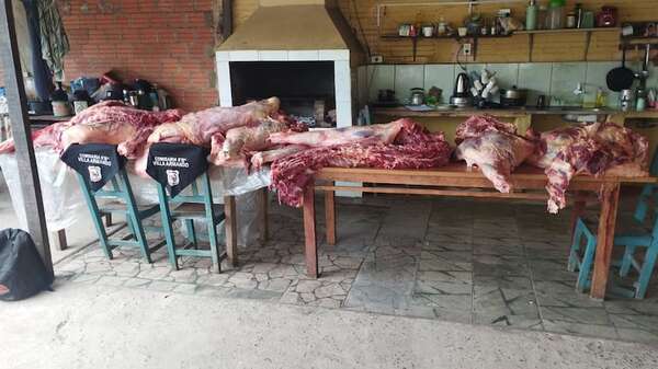 Caen dos abigeos con unos 700 kilos de carne vacuna en el barrio San Luis de Concepción - Policiales - ABC Color