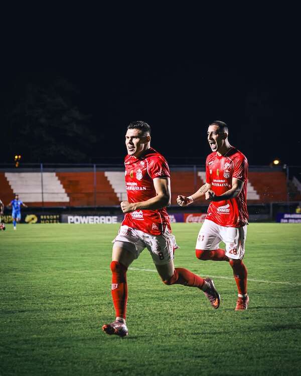 La vuelta del “Pitbull” Martínez - Fútbol de Ascenso de Paraguay - ABC Color