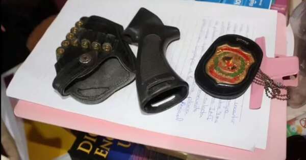 La Nación / Itapúa: hallaron proyectiles y una placa policial en vivienda de comerciantes