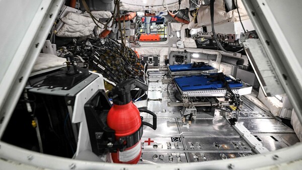 Artemis II repara su inodoro y revive el problema más terrenal del espacio