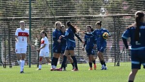 La Albirroja femenina juvenil se impone ante Turquía