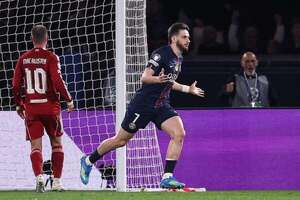El PSG exhibe su fortaleza y deja al Liverpool contra las cuerdas - Fútbol Internacional - ABC Color