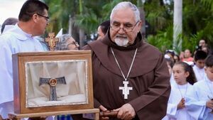 Caazapá recibe con devoción reliquia de San Francisco de Asís