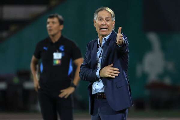 Holan: “Hay que reponerse y buscar los puntos de local” - Fútbol Internacional - ABC Color