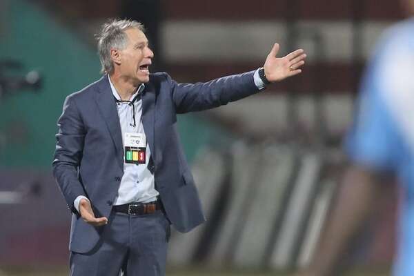 Holan justificó la inclusión de Morel y reconoció un partido condicionado - Fútbol Internacional - ABC Color