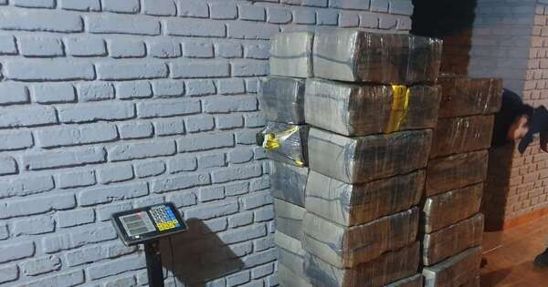 Diario HOY | Detenidos por llevar 32 paquetes de marihuana en un auto