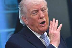 Trump amenaza con ofensiva mayor si falla acuerdo con Irán y mantiene tropas en la región - Mundo - ABC Color