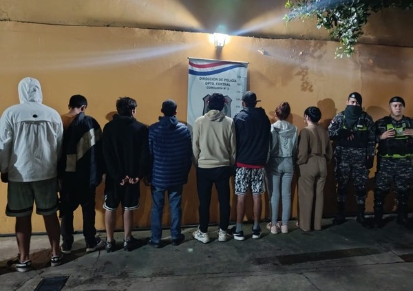 Ocho aprehendidos tras disparos al aire en Fernando de la Mora