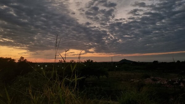 Amanecer fresco, tarde cálida y lluvias dispersas para este jueves, prevé Meteorología