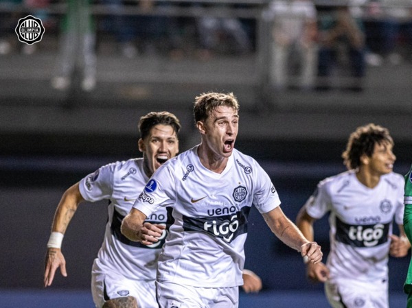 El Decano se estrena con victoria en la Conmebol Sudamericana - trece