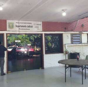 Confirman celda vip de Dalia López y alegan “humanidad” - Policiales - ABC Color