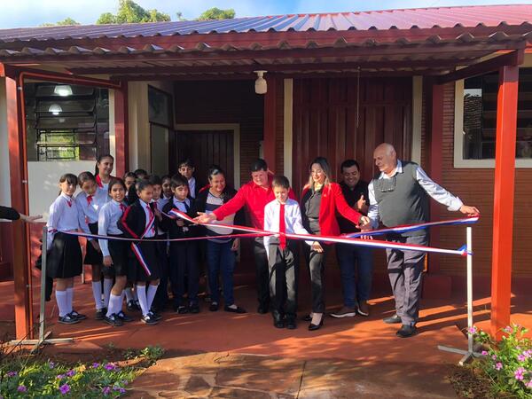 Recuperan pabellón escolar tras millonaria inversión en Capitán Miranda