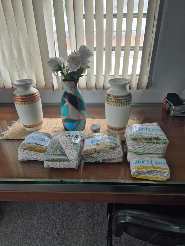 Trasladan a bóveda del BNF dinero incautado en causa contra Dalia López - PDS RADIO Y TV