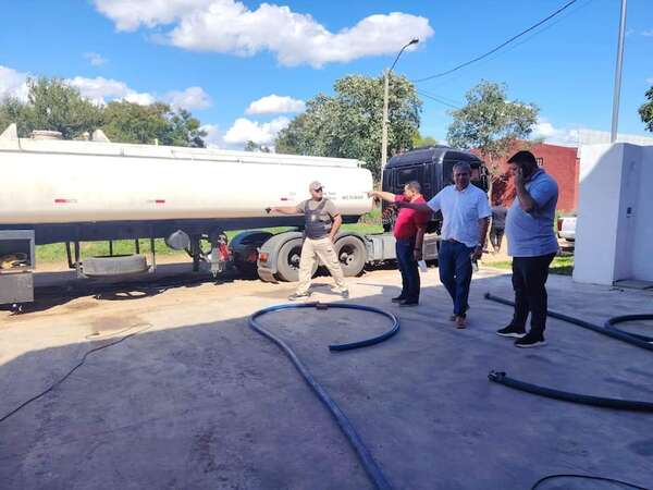 Periodistas reciben amenazas por difundir sospechoso ordeño irregular de combustible - Policiales - ABC Color