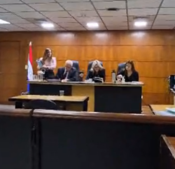 Avanza juicio a exactuaria acusada de manipular expediente de González Daher - PDS RADIO Y TV
