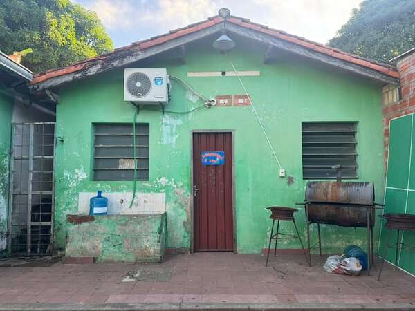 Siempre la autogestión: gracias a pollada reparan sistema eléctrico en escuela  - Nacionales - ABC Color