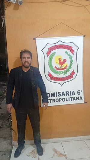 Popular / Venezolano cayó tras surtir a golpes a su ex, incluso dentro de un colectivo